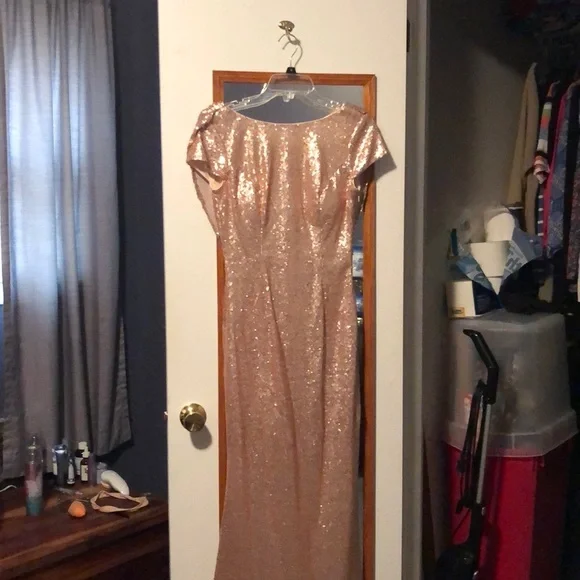Rose gold sequin dress - Picture 3 of 8